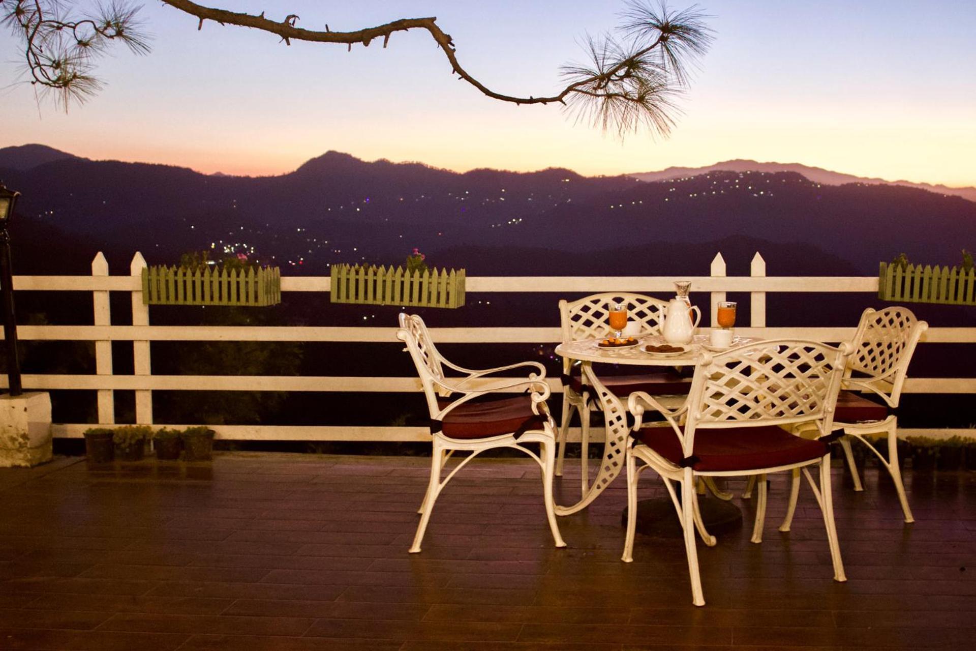 Stayvista At Bellevue With Outdoor Jacuzzi كاساولى المظهر الخارجي الصورة